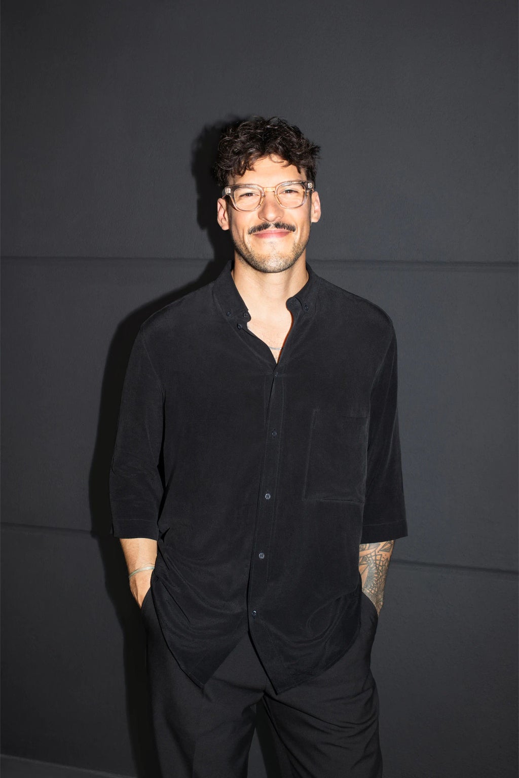 Christopher Kröner travaille comme designer dans le département Couleurs & Matériaux. Outre les modèles Audi RS, Kröner est également responsable des projets Audi Sport et Audi exclusive.