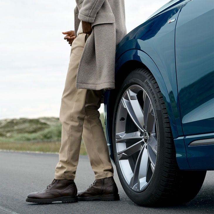 Foto del control visual de las revisiones de mantenimiento Audi. 