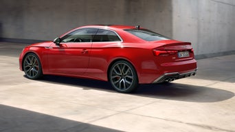 side view Audi S5 Coupe