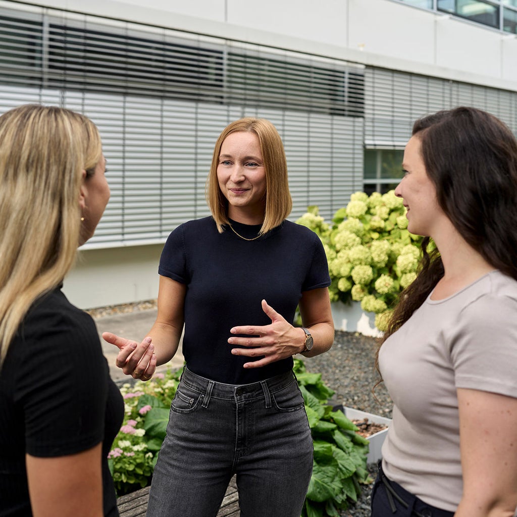 Sophia Schupritt is talking with colleagues