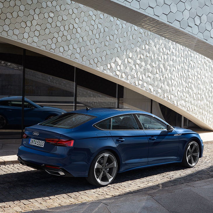 Foto de un Audi A5 del 2023 de segunda mano 