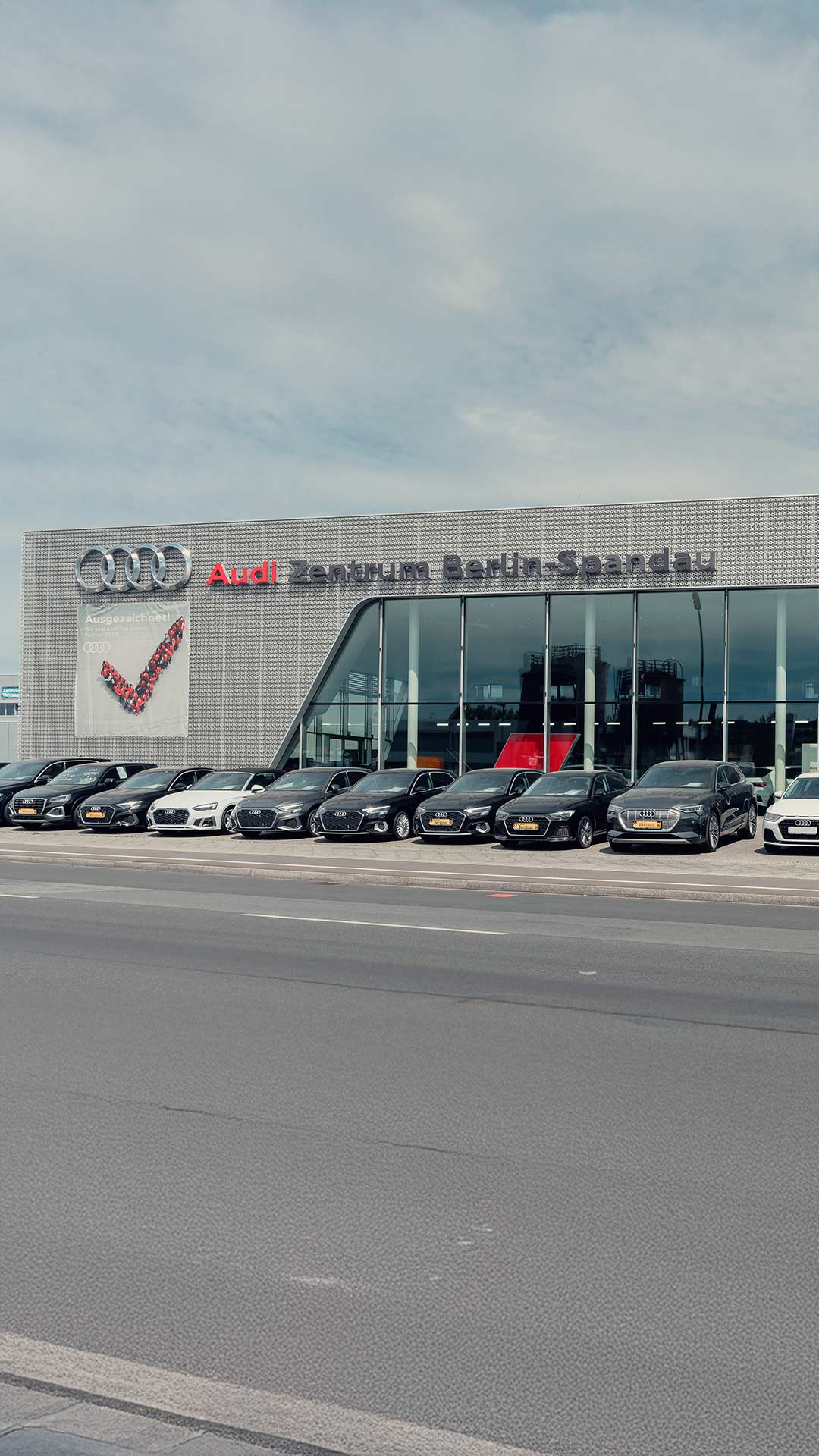 Außenansicht Audi Zentrum Berlin-Spandau GmbH