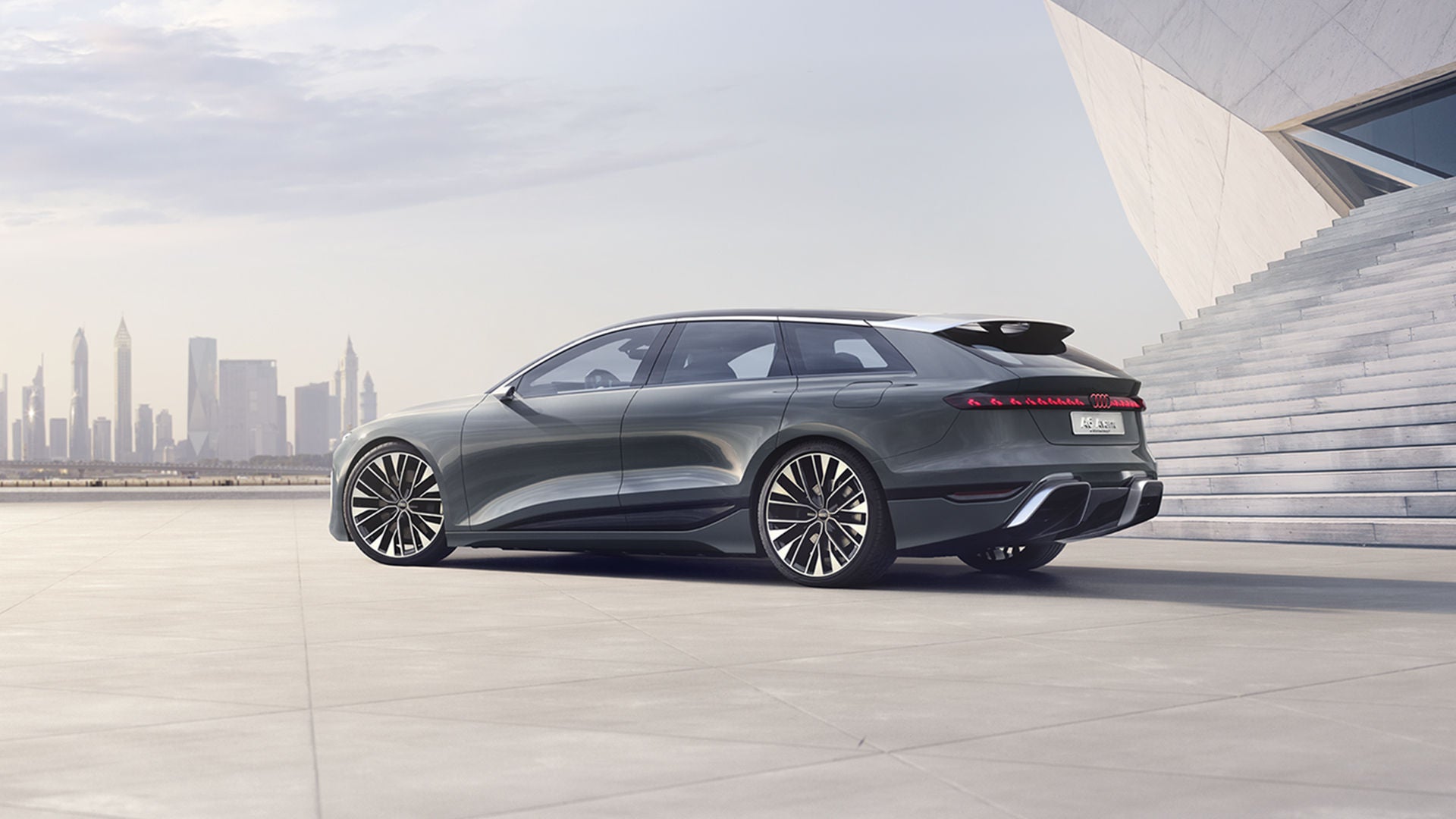 Side view of the Audi A6 Avant e-tron concept