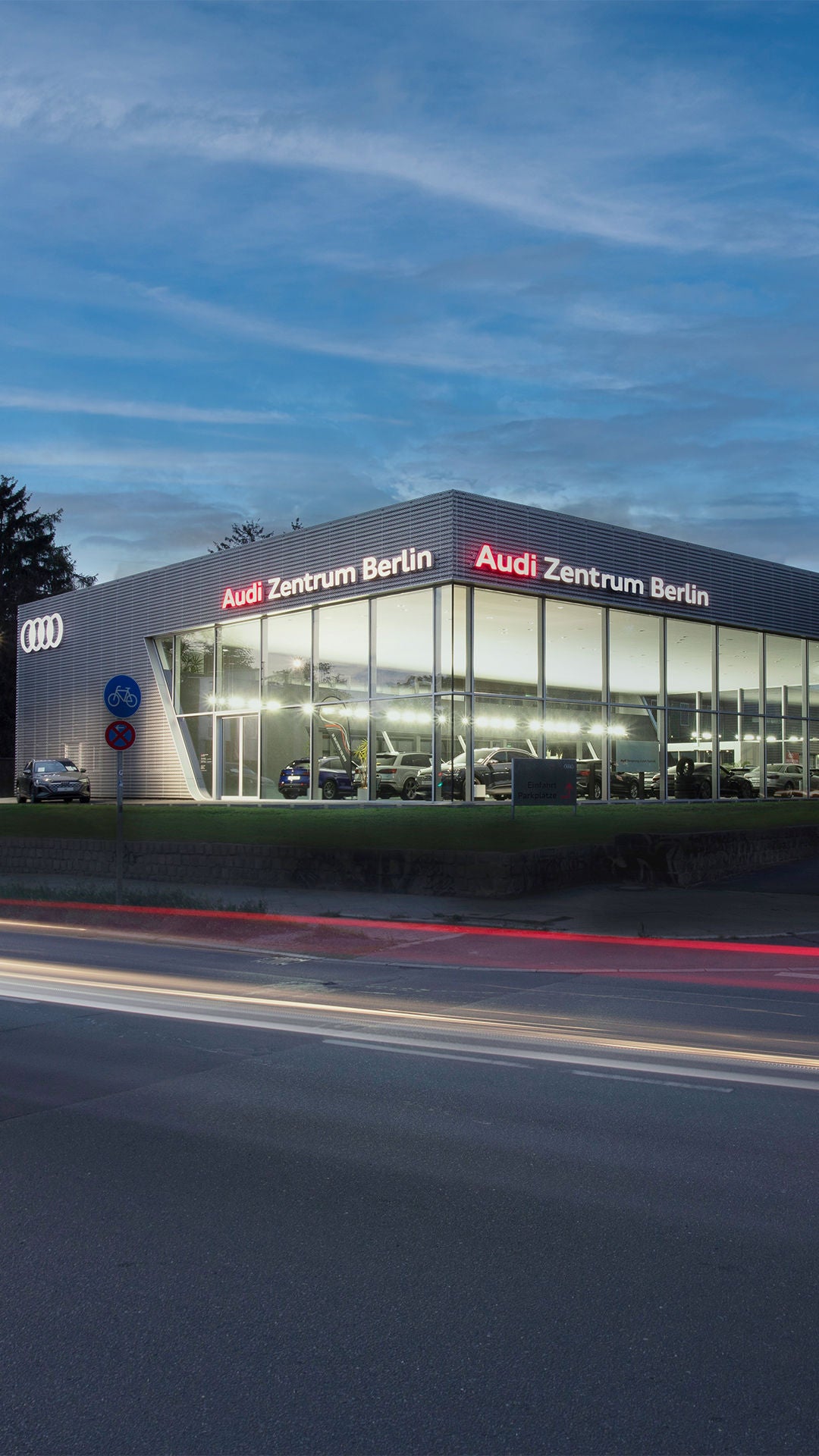 Außenansicht Audi Zentrum Berlin Zehlendorf