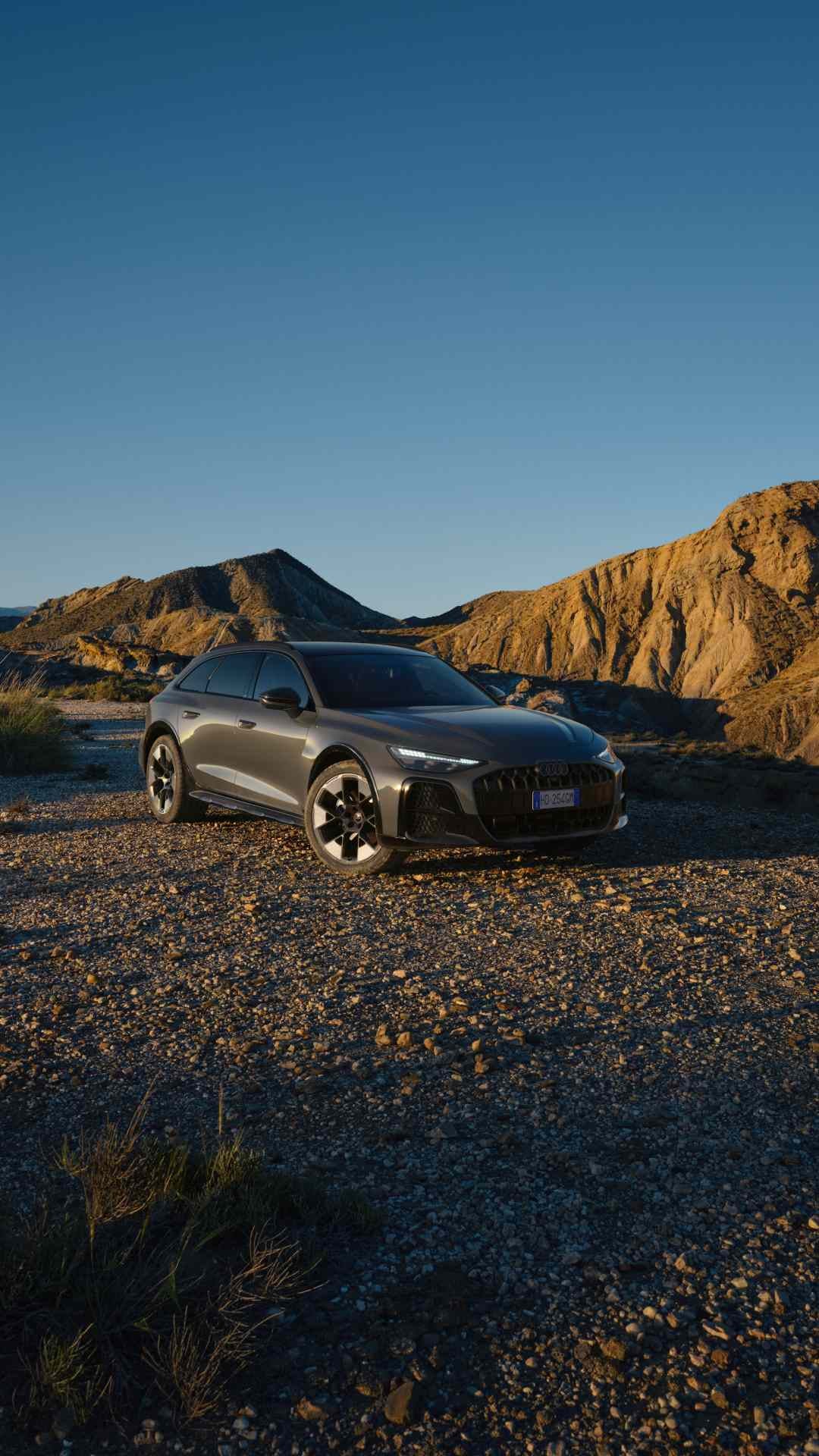 Vista frontale di Audi A6 allroad quattro