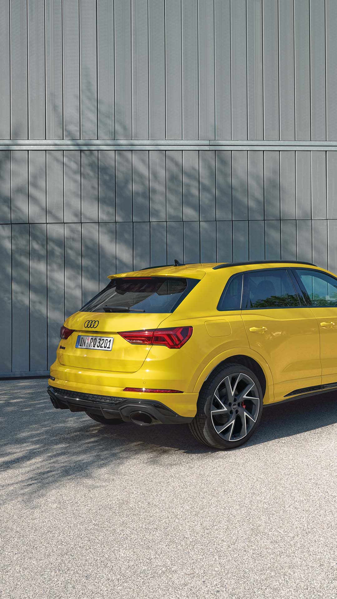 Side rear view of the RS Q3 in Audi exclusive colors