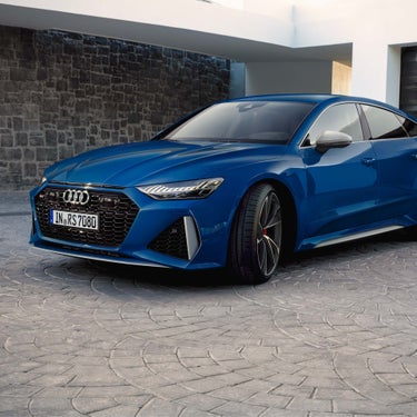 Audi RS 7 Sportback with Audi exclusive Ascari blue