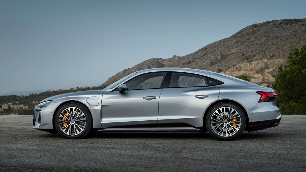 Seitenansicht des Audi S e-tron GT.