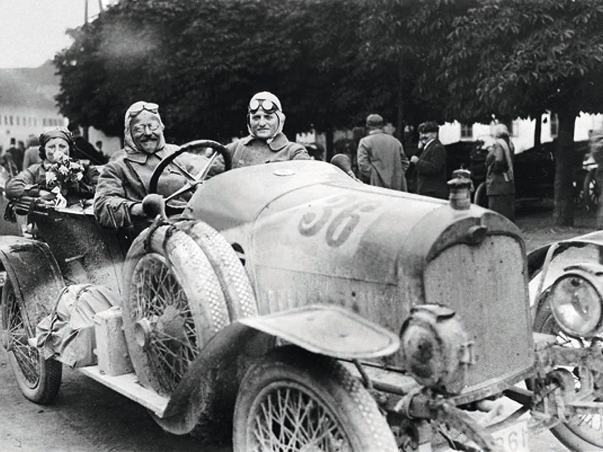 A picture showing an Audi race car.