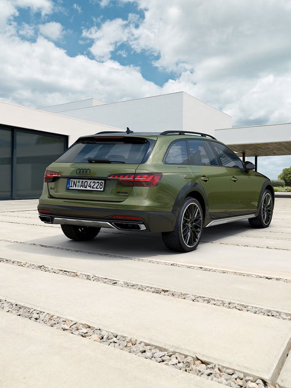 Rear view Audi A4 allroad quattro