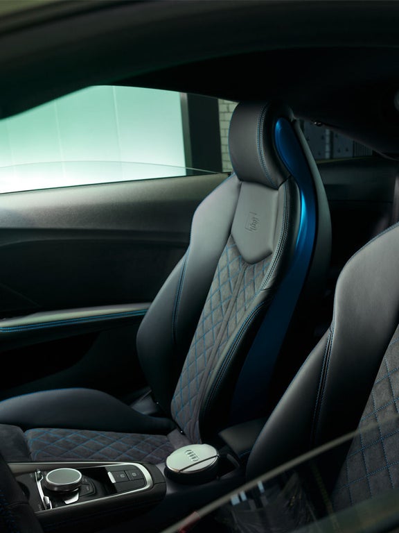 Foto de los asientos de un Audi TT Coupé. 