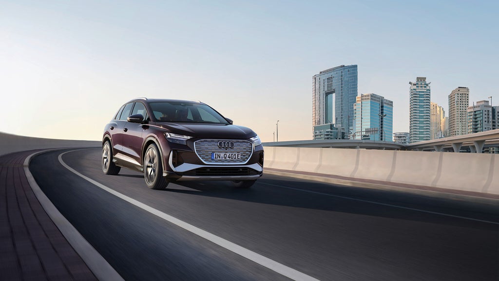 Strand, camping, watersport: de Audi Q4 e-tron brengt u overal deze zomer.