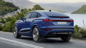 Audi SQ6 Sportback e-tron sedd bakifrån