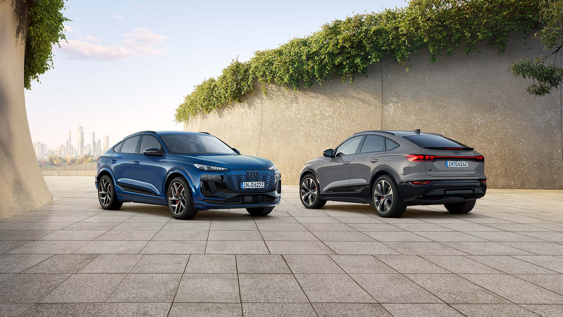 アウディ特注 1/43 Audi Q6 イートロン '24 アスカリ ブルー スパーク アウディ特注 1/43 アウディ Audi Q6 イートロン 2024年