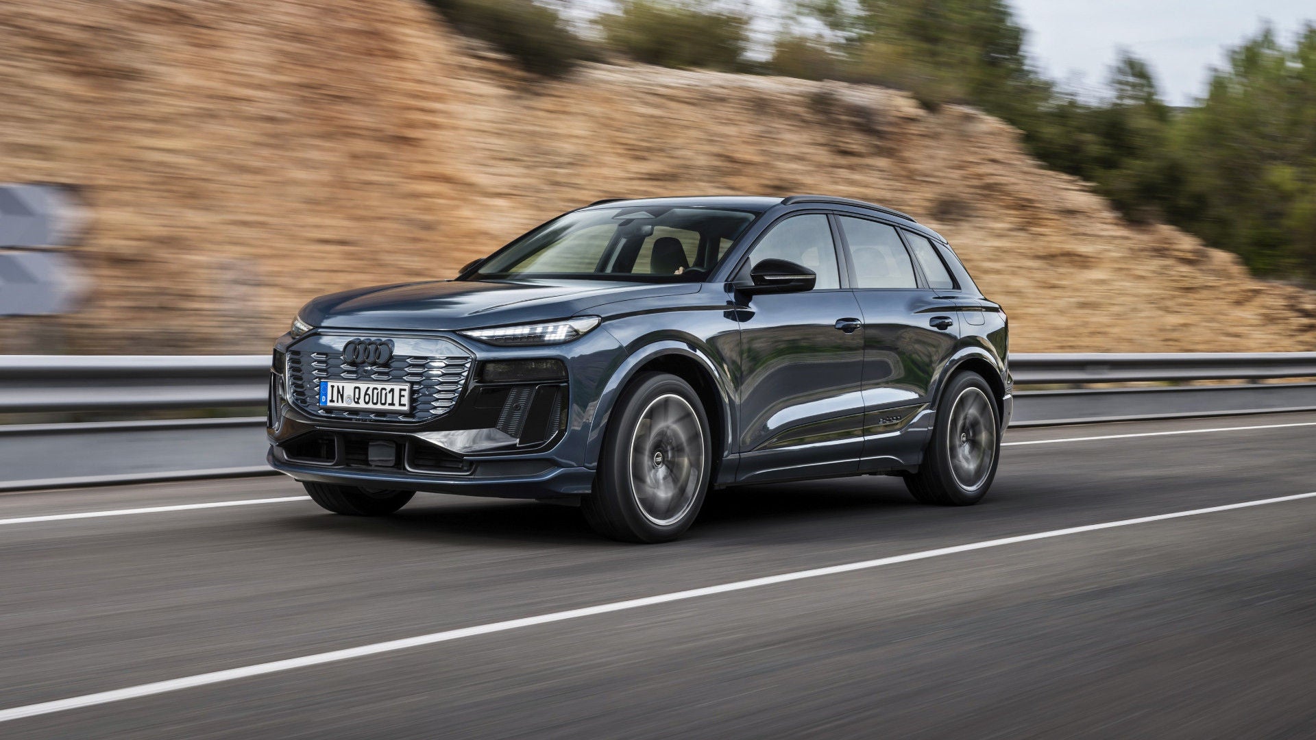 Zijaanzicht Q6 e-tron quattro