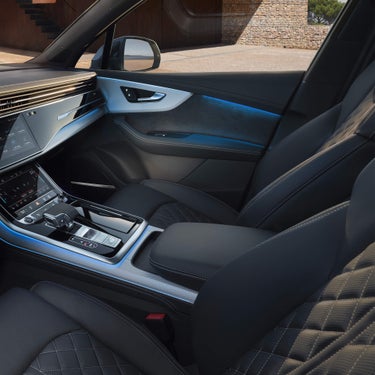Q7 interior