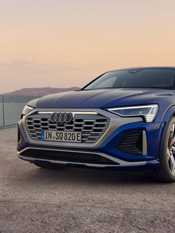 Front view Audi SQ8 Sportback e-tron
