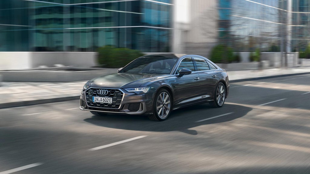 Foto del consumo de un coche híbrido enchufable. 