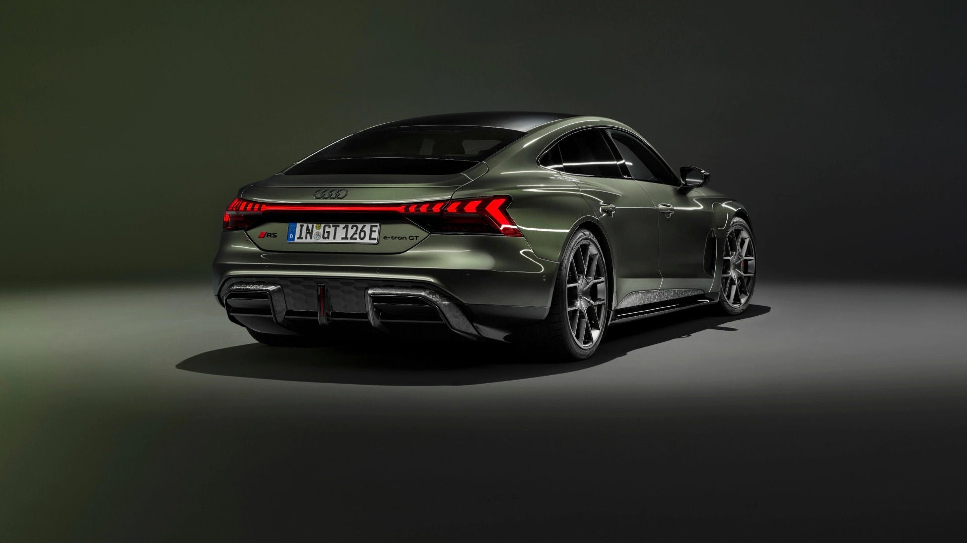 Rear view of the Audi RS e-tron GT performance. 