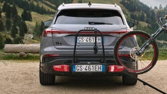 Portabici da gancio traino montato su veicolo Audi 
