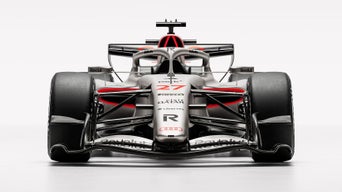 Audi R26を正面から見た様子
