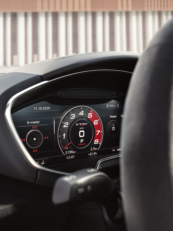 Foto del Audi virtual cockpit del Audi TT RS Coupé. 