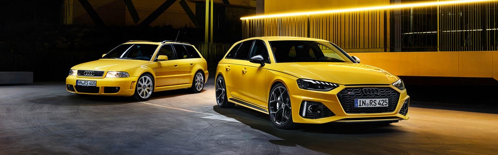 Zwei Audi RS 4 Avant in gelb
