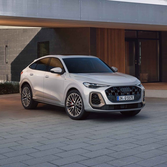 Audi Q5 Sportback e-hybrid vista frontale edizione one