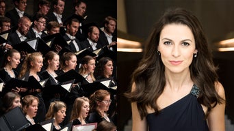 Links singender Chor mit Notenmappen, rechts Porträt einer Frau in dunklem Kleid vor unscharfem Hintergrund.