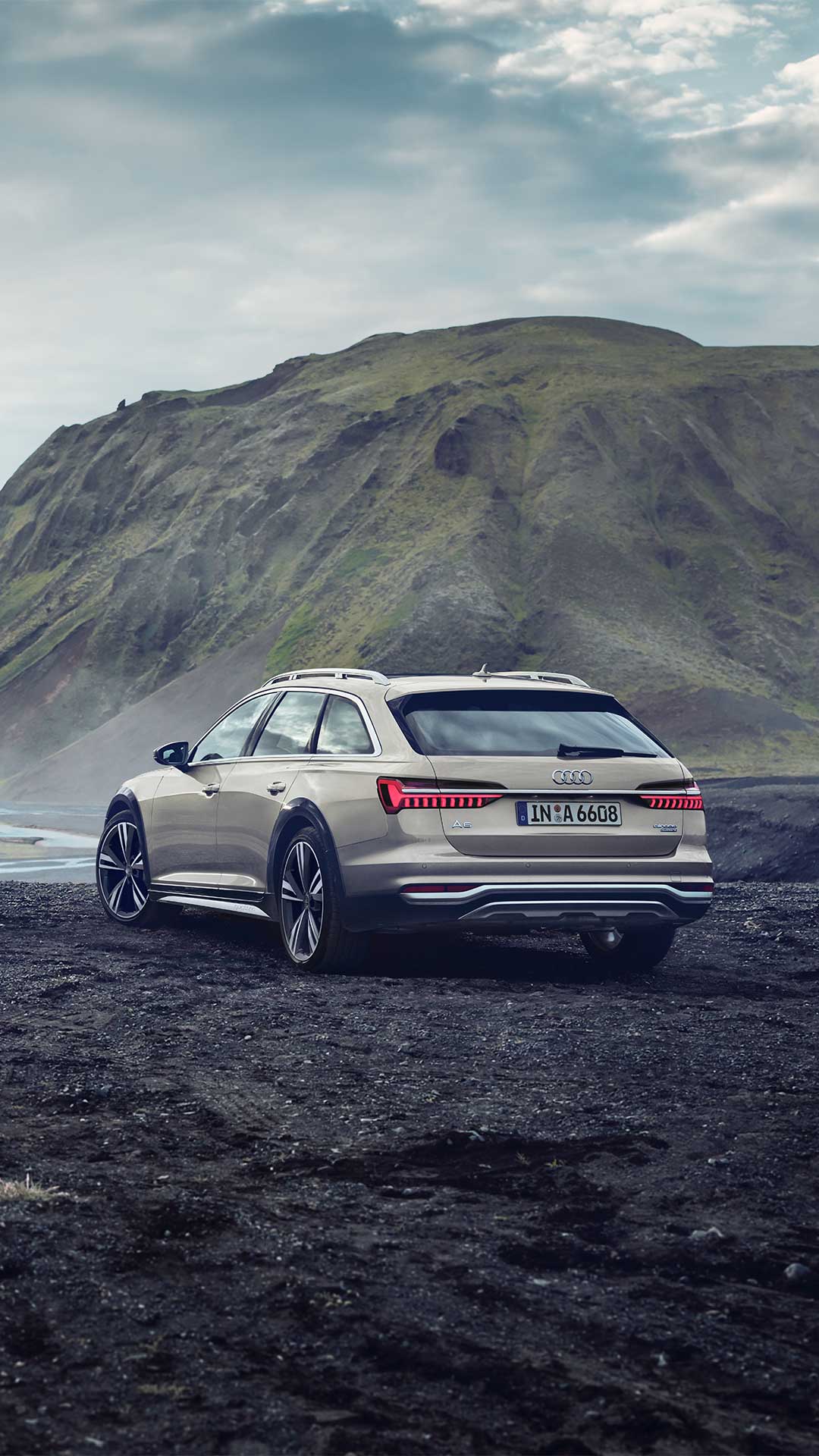 A6 allroad quattro rear view