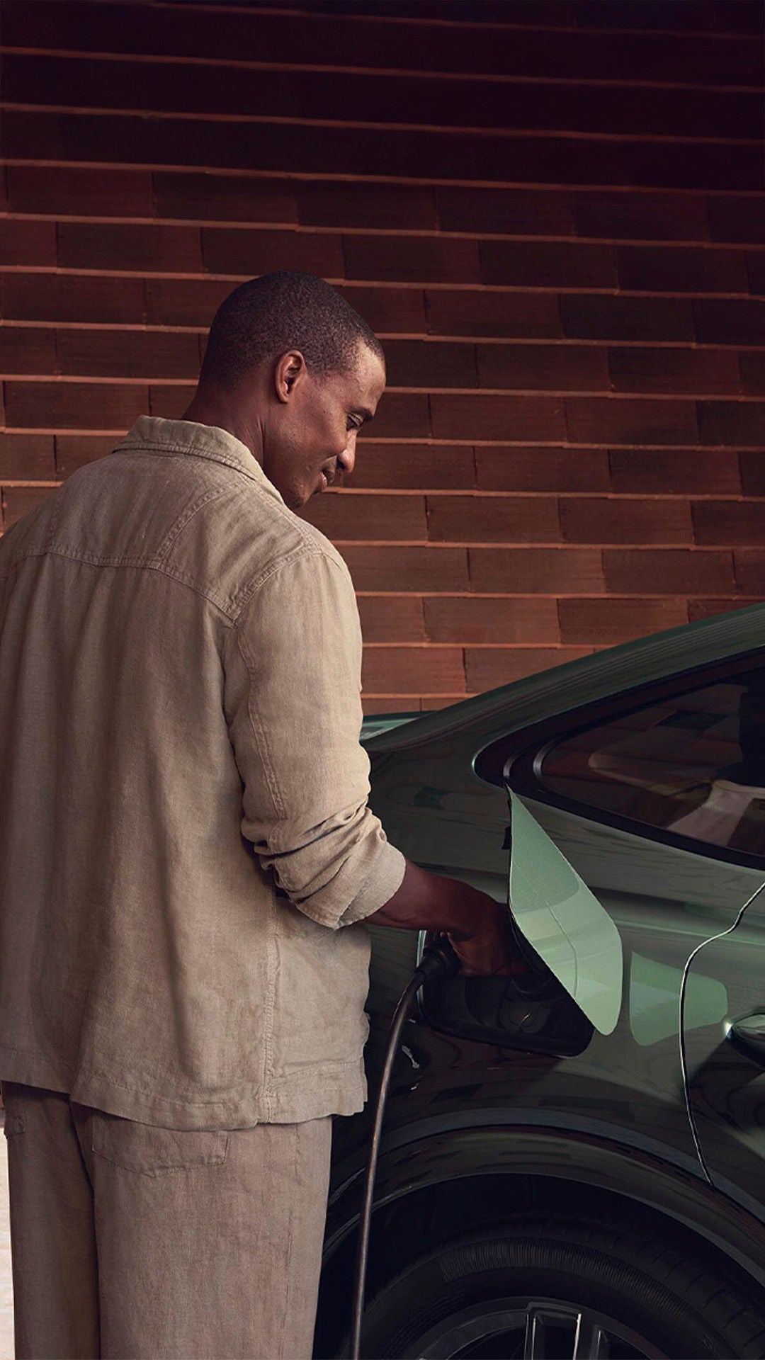 Foto de la carga eléctrica en casa de un modelo eléctrico de Audi. 