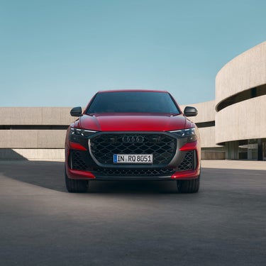 Audi RS Q8 performance front