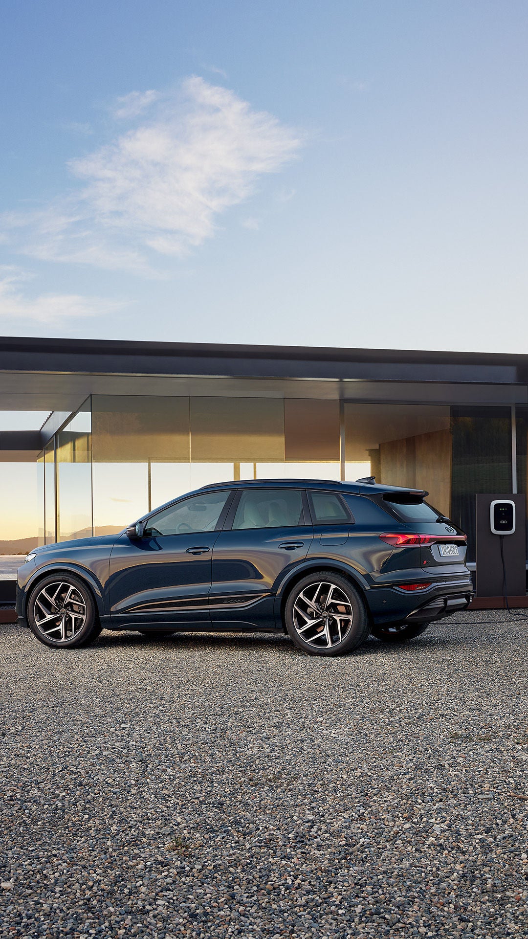 Q6 e-tron som laddas