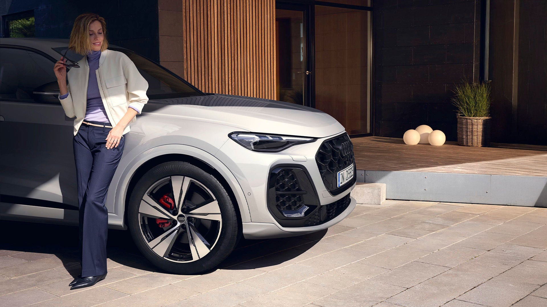 Foto de las llantas Audi de aleación ligera.