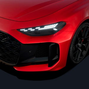 Faros Matrix LED de un Audi deportivo. 