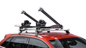 Utskyvbart skistativ med snowboard