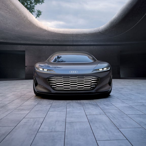 Front view of the Audi grandsphere concept with the new singleframe radiator grille.