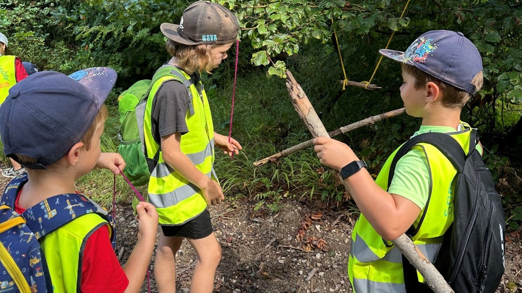Sommerkinder im Wald