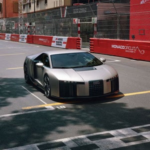グランプリを控えたモナコ・サーキットを走るAudi Nuvolari