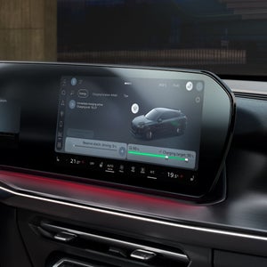 Vista del display MMI touch nell’Audi Q3 Sportback e-hybrid.