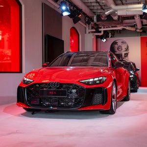 Un Audi RS 5 en el stand de Audi y la Fórmula 1 de Barcelona. 
