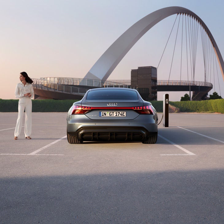 Foto del interior de un Audi e-tron GT de ocasión, un Audi e-tron GT seminuevo o un Audi e-tron GT de segunda mano