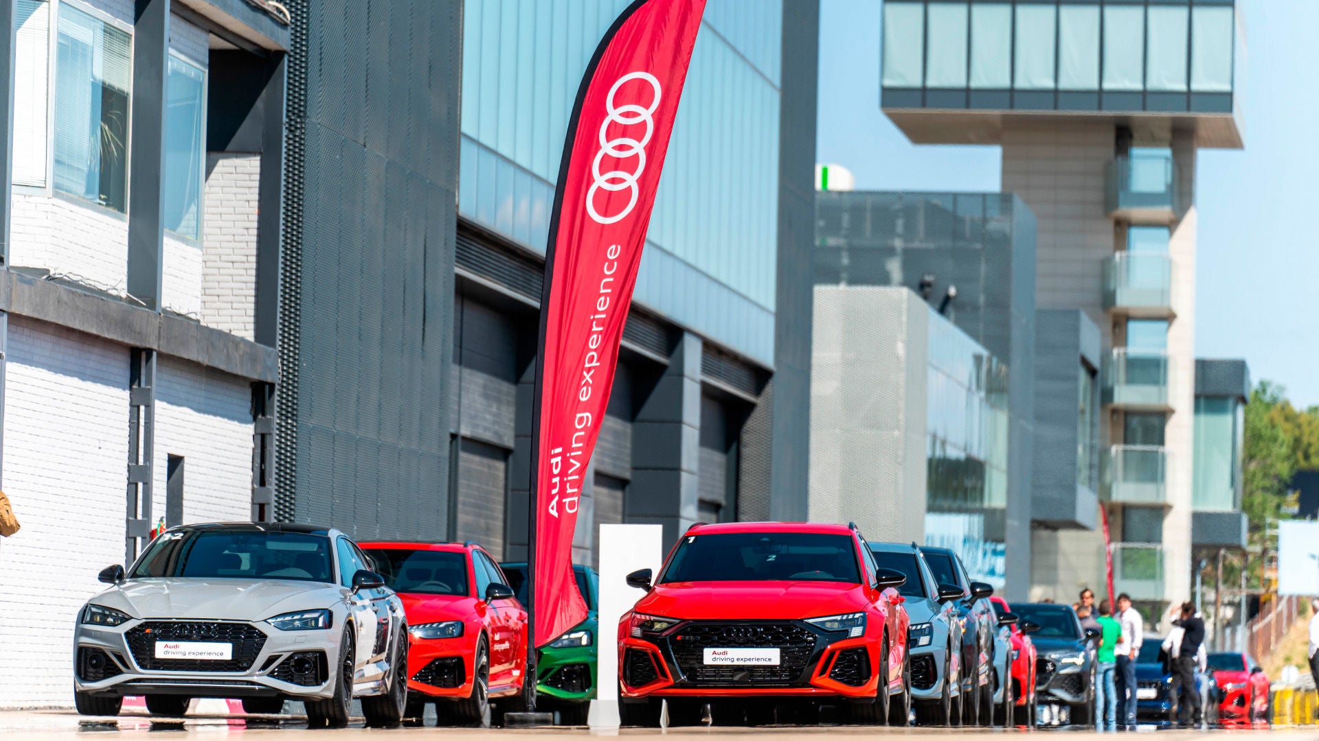 Un coche Audi Sport en un curso de conducción Audi driving experience.