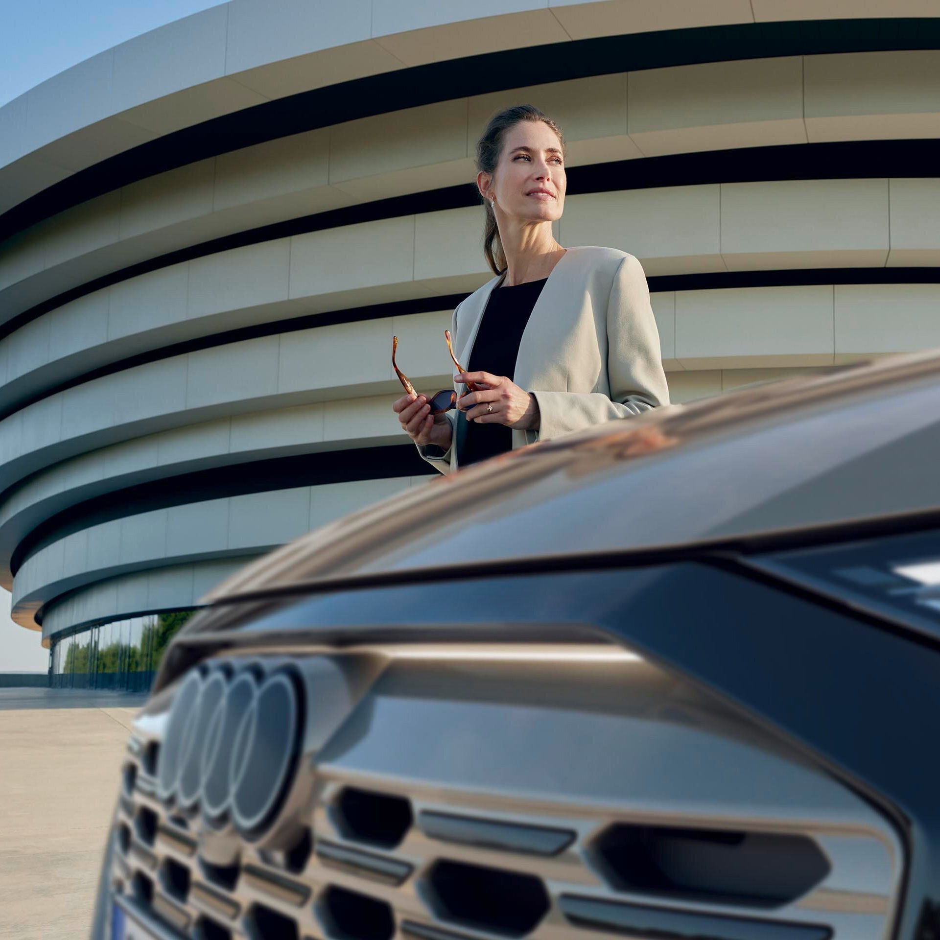 Foto de la oferta de un Audi Q8, el SUV más deportivo de la gama Superpremium de Audi. 