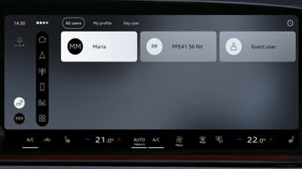 O painel digital da Audi exibe as opções de iluminação interna e os controles de ajuste de brilho.