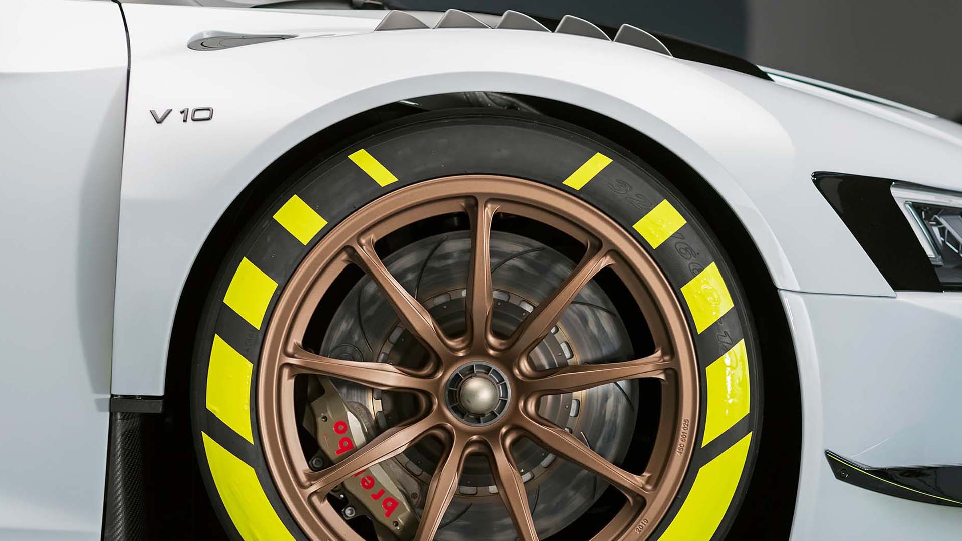 Das Foto zeigt das Rad des Audi R8 LMS GT2-Rennwagens.