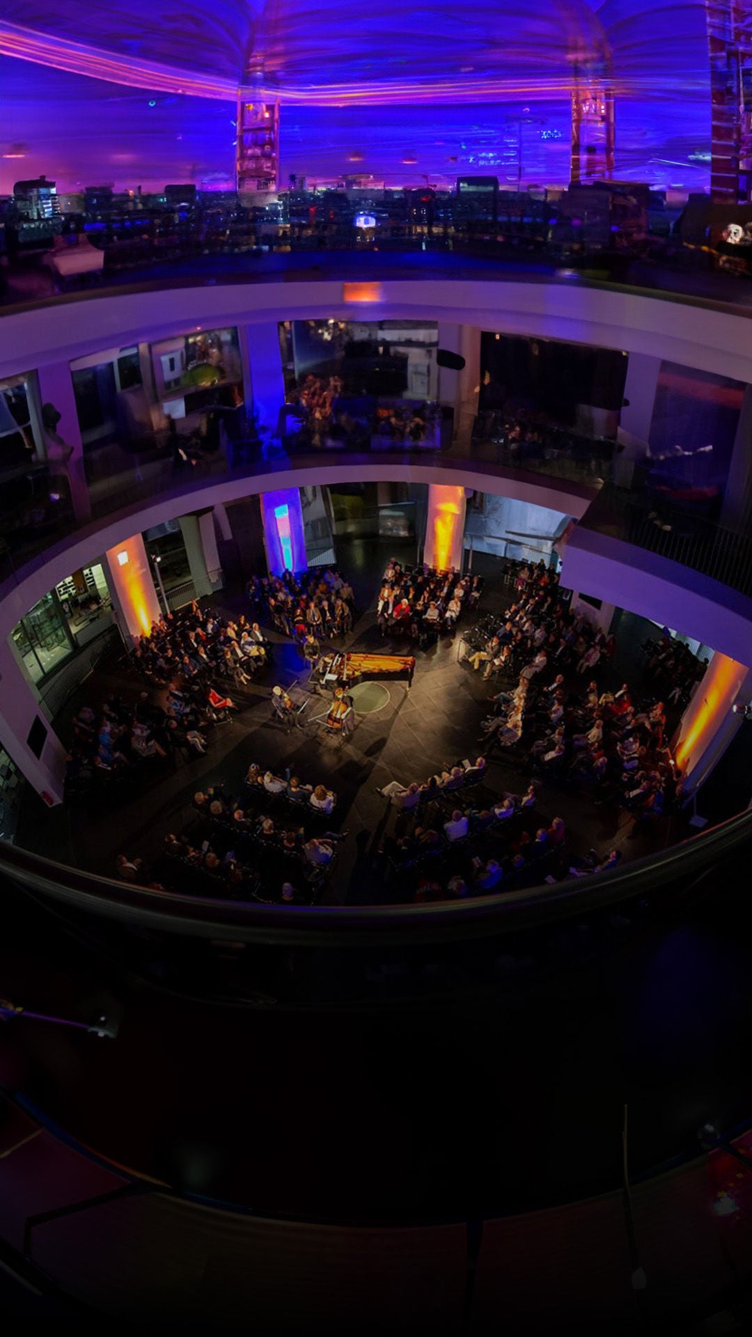 Konzert aus der Vogelperspektive.