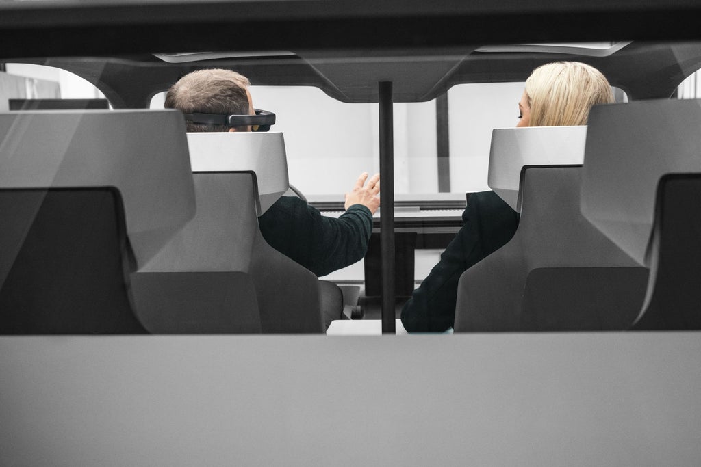 Blick von hinten in den Audi activesphere concept.