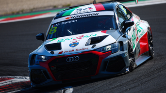 Victoria general para el Audi R8 LMS en la carrera de resistencia italiana