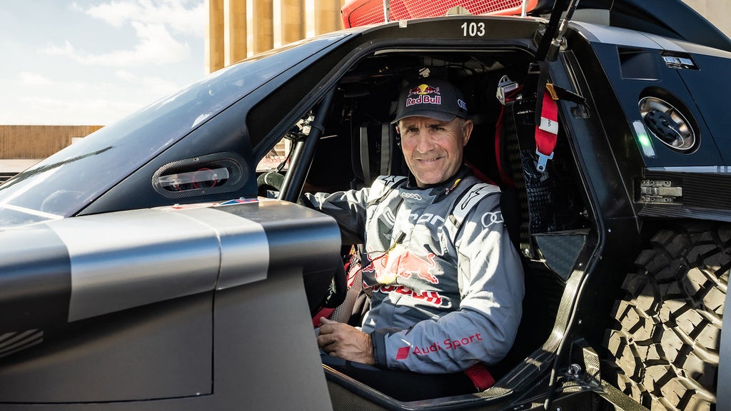 Stéphane Peterhansel at the wheel of the Audi RS Q e-tron.